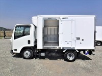 いすゞエルフ冷凍車（冷蔵車）小型（2t・3t）[写真07]