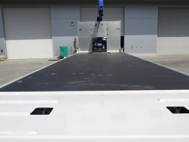 いすゞギガセルフクレーン4段大型（10t）[写真15]