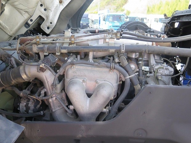 いすゞギガセルフクレーン4段大型（10t）[写真17]