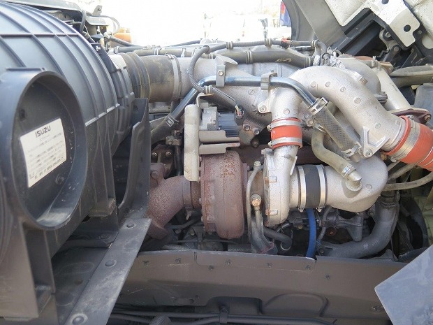 いすゞギガセルフクレーン4段大型（10t）[写真18]