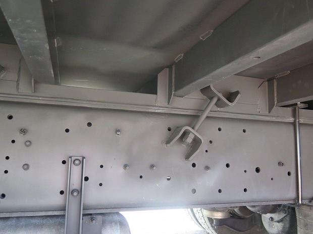 いすゞギガセルフクレーン4段大型（10t）[写真19]