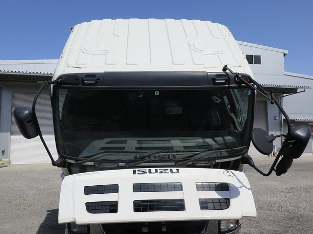 いすゞギガセルフクレーン4段大型（10t）[写真22]