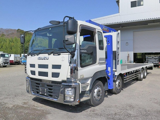 いすゞギガセルフクレーン4段大型（10t）[写真03]