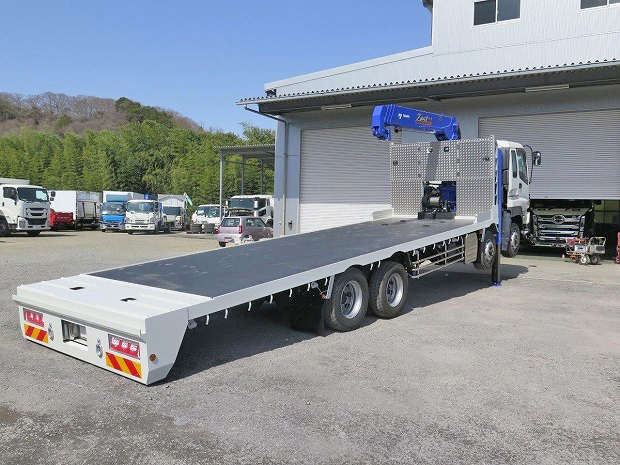 いすゞギガセルフクレーン4段大型（10t）[写真04]