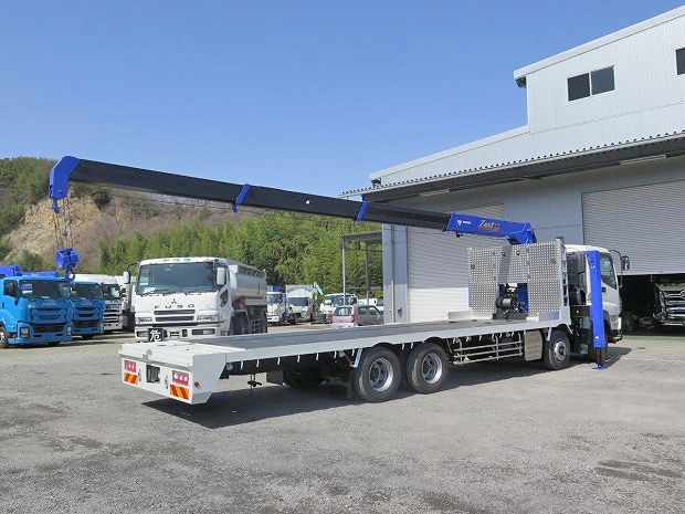 いすゞギガセルフクレーン4段大型（10t）[写真06]