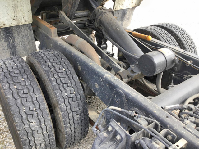 三菱ふそうキャンターダンプ小型（2t・3t）[写真13]