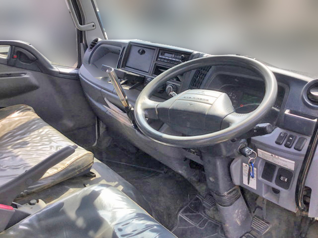 三菱ふそうキャンターダンプ小型（2t・3t）[写真27]