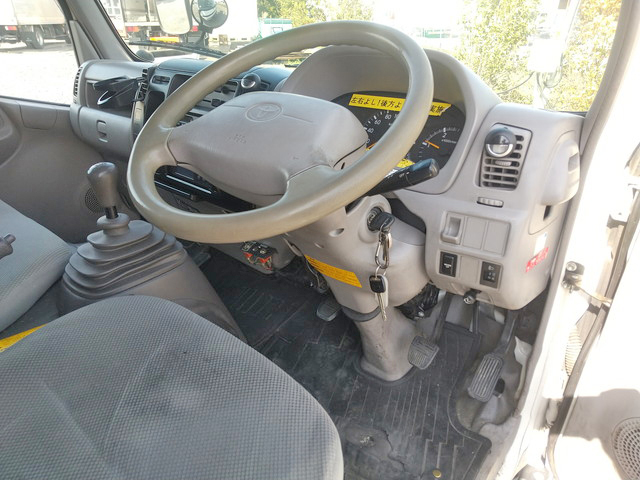 トヨタダイナ冷凍車（冷蔵車）小型（2t・3t）[写真35]