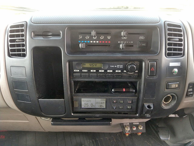 トヨタダイナ冷凍車（冷蔵車）小型（2t・3t）[写真36]