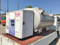 三菱ふそうキャンタータンク車（タンクローリー）小型（2t・3t）[写真12]