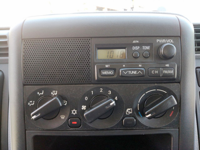 三菱ふそうキャンタータンク車（タンクローリー）小型（2t・3t）[写真39]