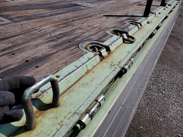 いすゞギガアルミブロック大型（10t）[写真13]