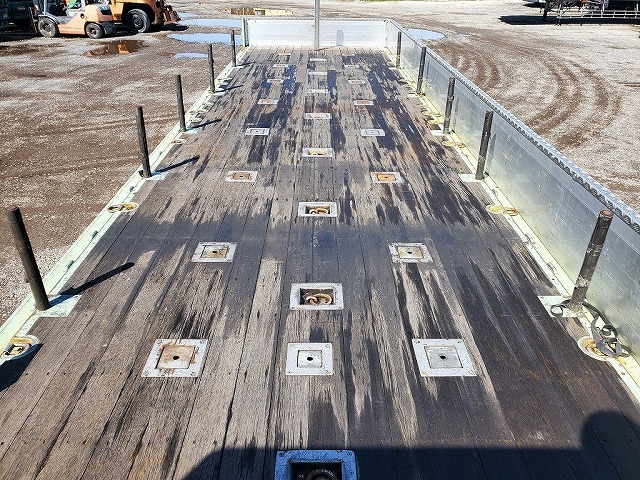 いすゞギガアルミブロック大型（10t）[写真15]