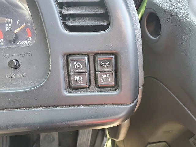 いすゞギガアルミブロック大型（10t）[写真29]