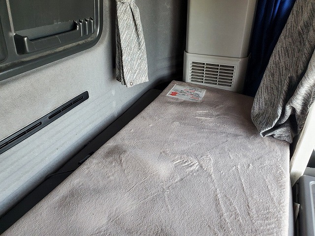 いすゞギガアルミブロック大型（10t）[写真30]