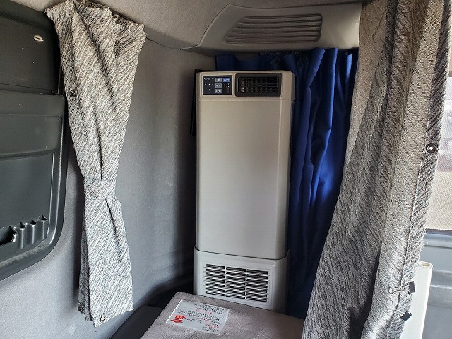 いすゞギガアルミブロック大型（10t）[写真31]