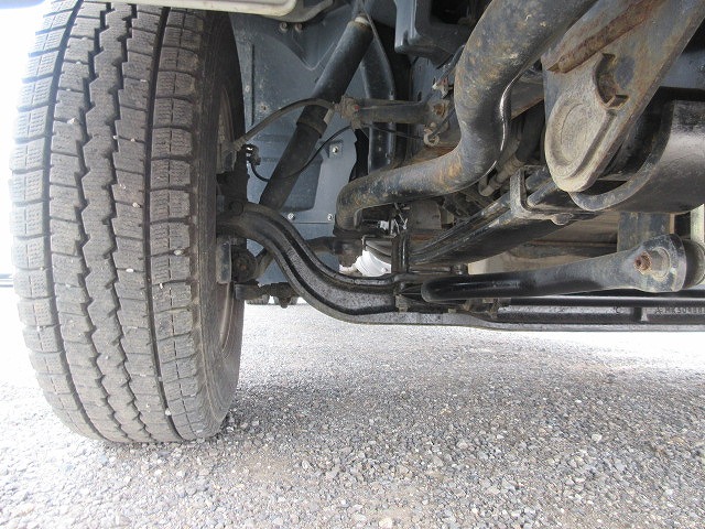 三菱ふそうキャンター平ボディ小型（2t・3t）[写真15]