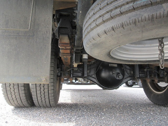 三菱ふそうキャンター平ボディ小型（2t・3t）[写真19]