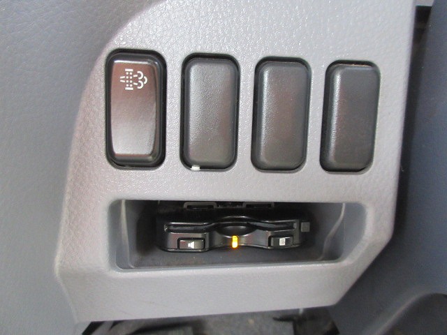 三菱ふそうキャンター平ボディ小型（2t・3t）[写真27]