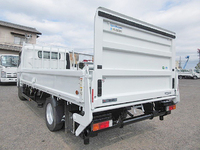 三菱ふそうキャンター平ボディ小型（2t・3t）[写真02]