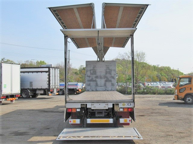 三菱ふそうスーパーグレートアルミウイング大型（10t）[写真23]