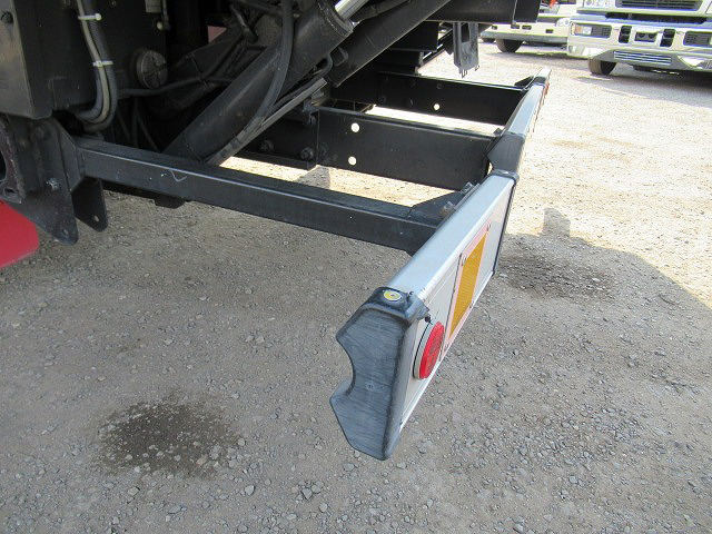 三菱ふそうスーパーグレートアルミウイング大型（10t）[写真36]