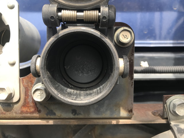 日野プロフィアトレーラーヘッド（トラクターヘッド）大型（10t）[写真12]