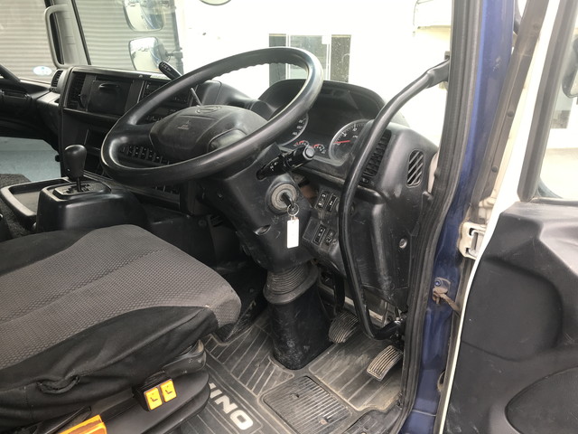 日野プロフィアトレーラーヘッド（トラクターヘッド）大型（10t）[写真33]
