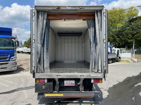 いすゞエルフ冷凍車（冷蔵車）小型（2t・3t）[写真10]