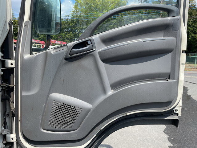 いすゞエルフ冷凍車（冷蔵車）小型（2t・3t）[写真28]