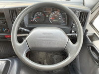 いすゞエルフ冷凍車（冷蔵車）小型（2t・3t）[写真38]