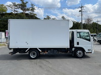 いすゞエルフ冷凍車（冷蔵車）小型（2t・3t）[写真06]