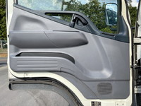 三菱ふそうキャンタークレーン4段小型（2t・3t）[写真27]