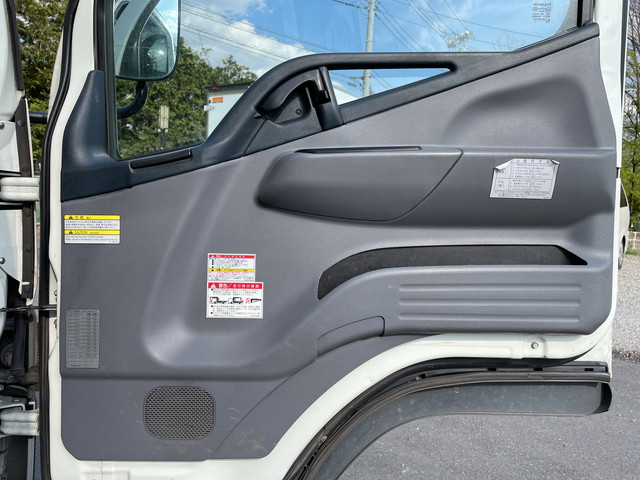 三菱ふそうキャンタークレーン4段小型（2t・3t）[写真28]