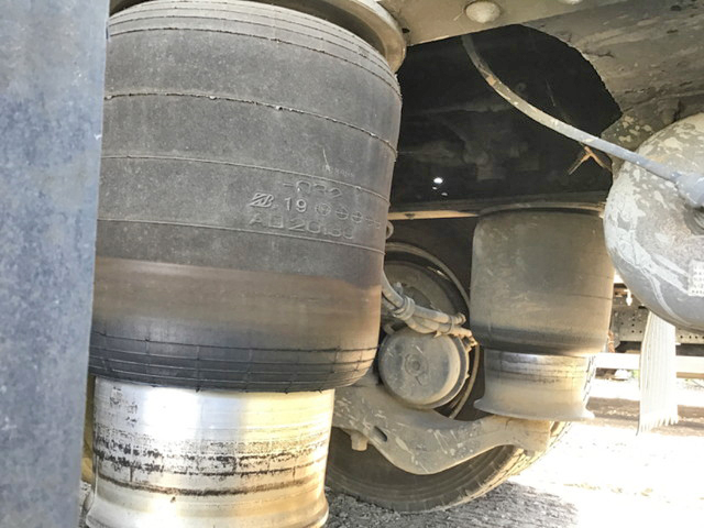 いすゞギガアルミブロック大型（10t）[写真19]