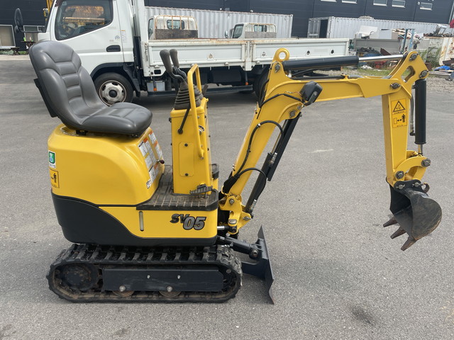 ヤンマーミニユンボ（ミニバックホー）[写真06]