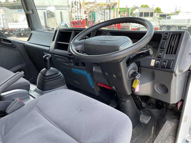 いすゞエルフアルミバン小型（2t・3t）[写真29]