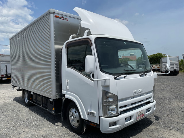 いすゞエルフアルミバン小型（2t・3t）[写真03]