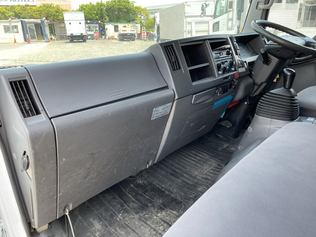 いすゞエルフアルミバン小型（2t・3t）[写真31]