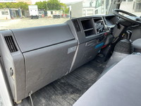 いすゞエルフアルミバン小型（2t・3t）[写真31]