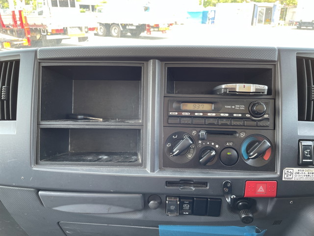 いすゞエルフアルミバン小型（2t・3t）[写真35]