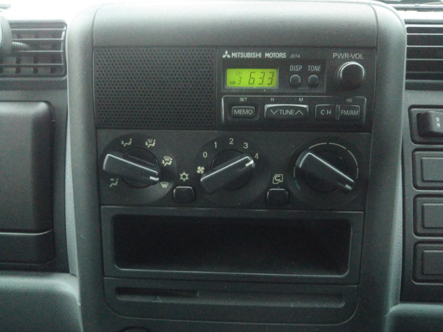 三菱ふそうキャンター平ボディ小型（2t・3t）[写真22]