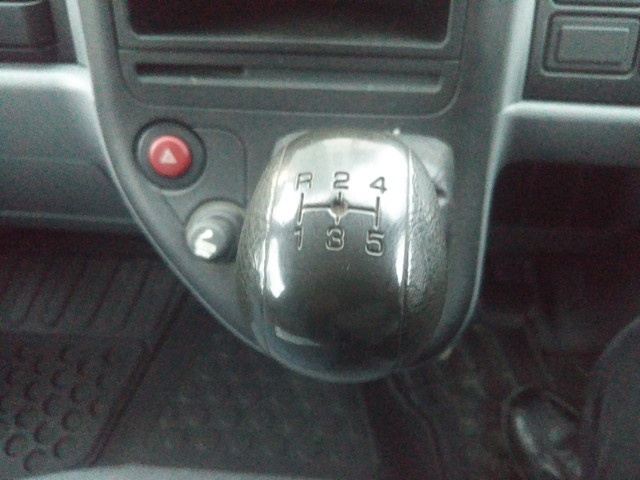 三菱ふそうキャンター平ボディ小型（2t・3t）[写真25]