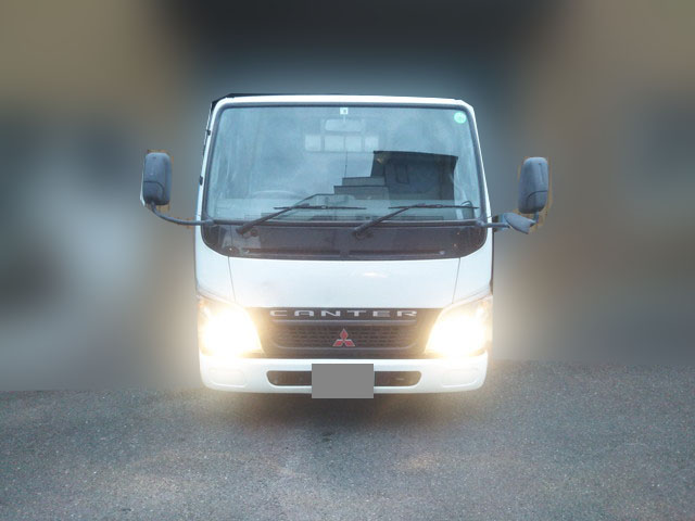 三菱ふそうキャンター平ボディ小型（2t・3t）[写真04]
