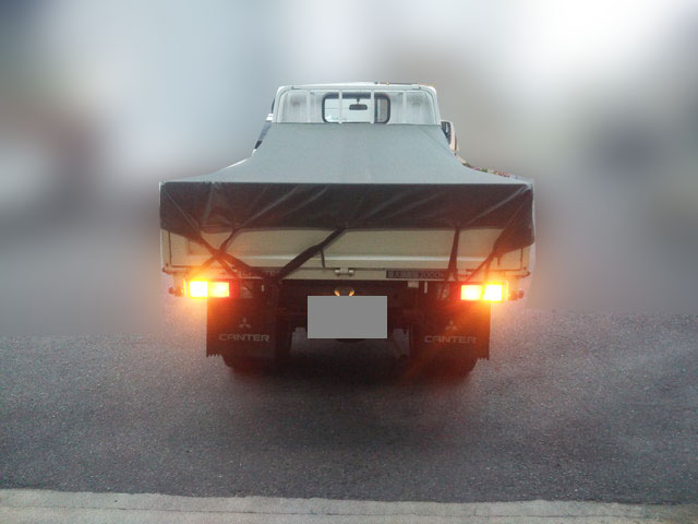 三菱ふそうキャンター平ボディ小型（2t・3t）[写真05]