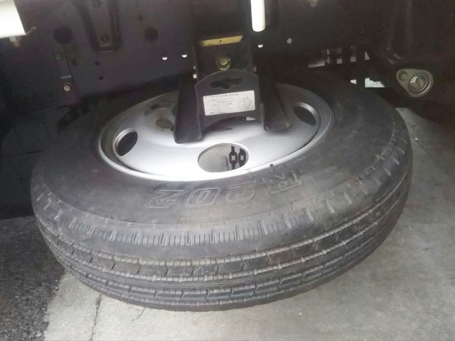 三菱ふそうキャンター平ボディ小型（2t・3t）[写真07]