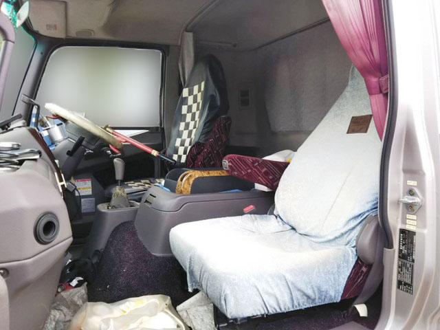 三菱ふそうファイタークレーン4段中型（4t）[写真24]