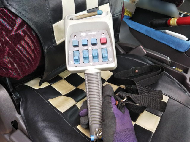 三菱ふそうファイタークレーン4段中型（4t）[写真34]