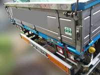 三菱ふそうファイタークレーン4段中型（4t）[写真05]