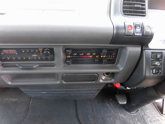 いすゞエルフパネルウイング小型（2t・3t）[写真11]